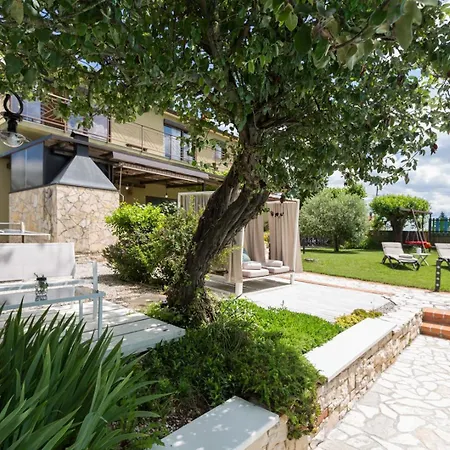 Vital Private Pool 비지나다