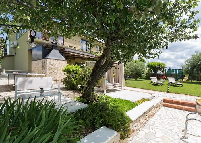 Vital Private Pool 비지나다