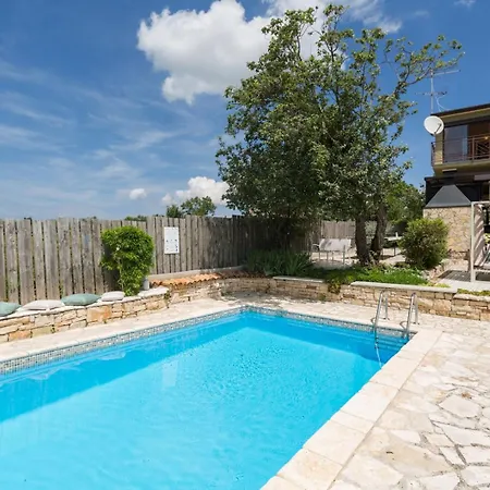 Vital Private Pool