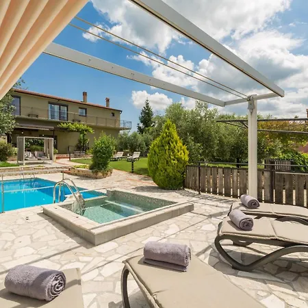 Vital Private Pool * Vizinada
